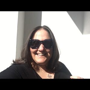 Meet your Posher, Sharon